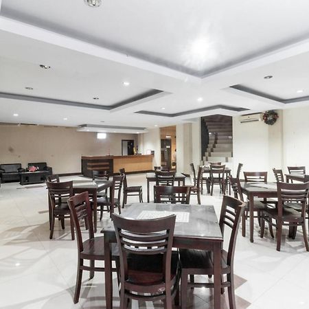 Reddoorz Near Bahu Mall Manado Malalayang Kültér fotó