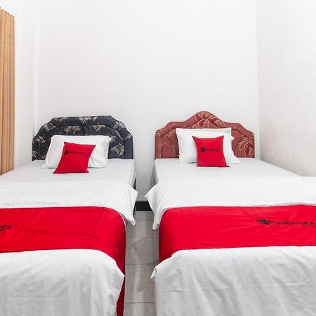 Reddoorz Near Bahu Mall Manado Malalayang Kültér fotó