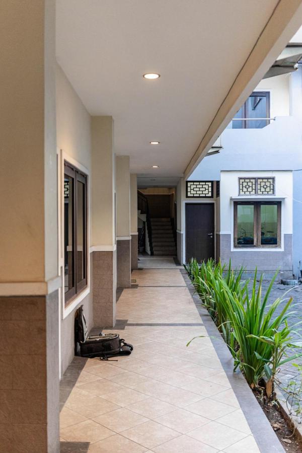 Reddoorz Near Bahu Mall Manado Malalayang Kültér fotó