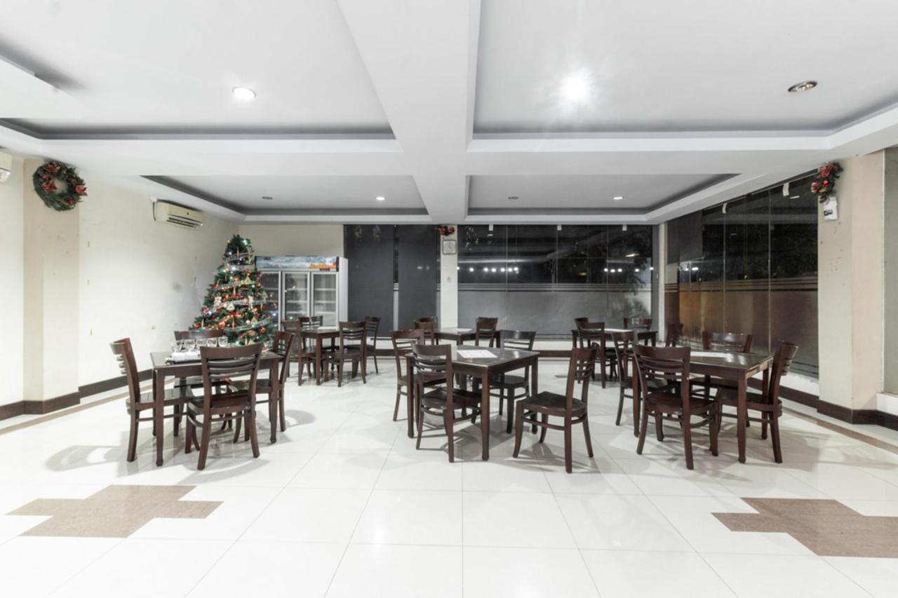 Reddoorz Near Bahu Mall Manado Malalayang Kültér fotó