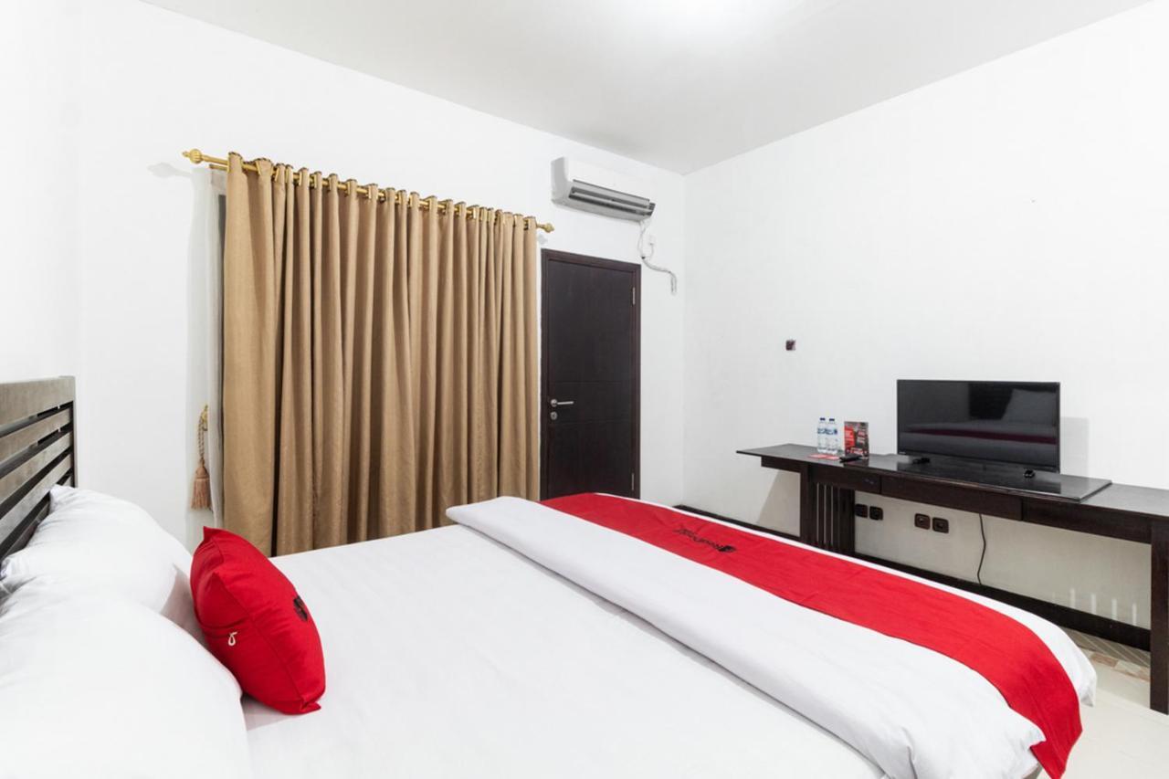 Reddoorz Near Bahu Mall Manado Malalayang Kültér fotó